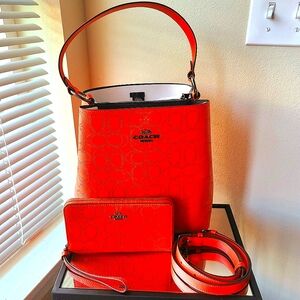 COACH BUNDLE women's crossbody/shoulder purse